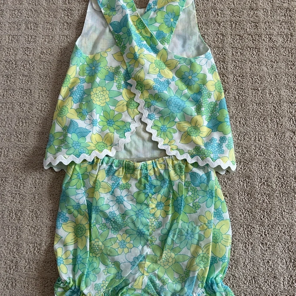 Girls Floral Two-Piece Set in Green and Yellow - Picture 2 of 2